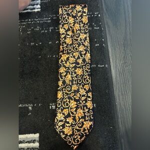 Take six neck tie